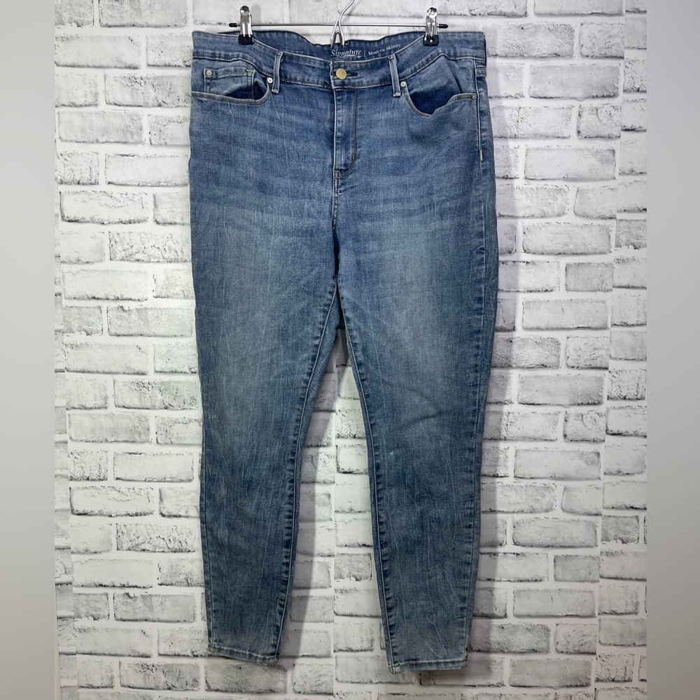 Levi’s Signature Modern Skinny High Waisted Jeans 18